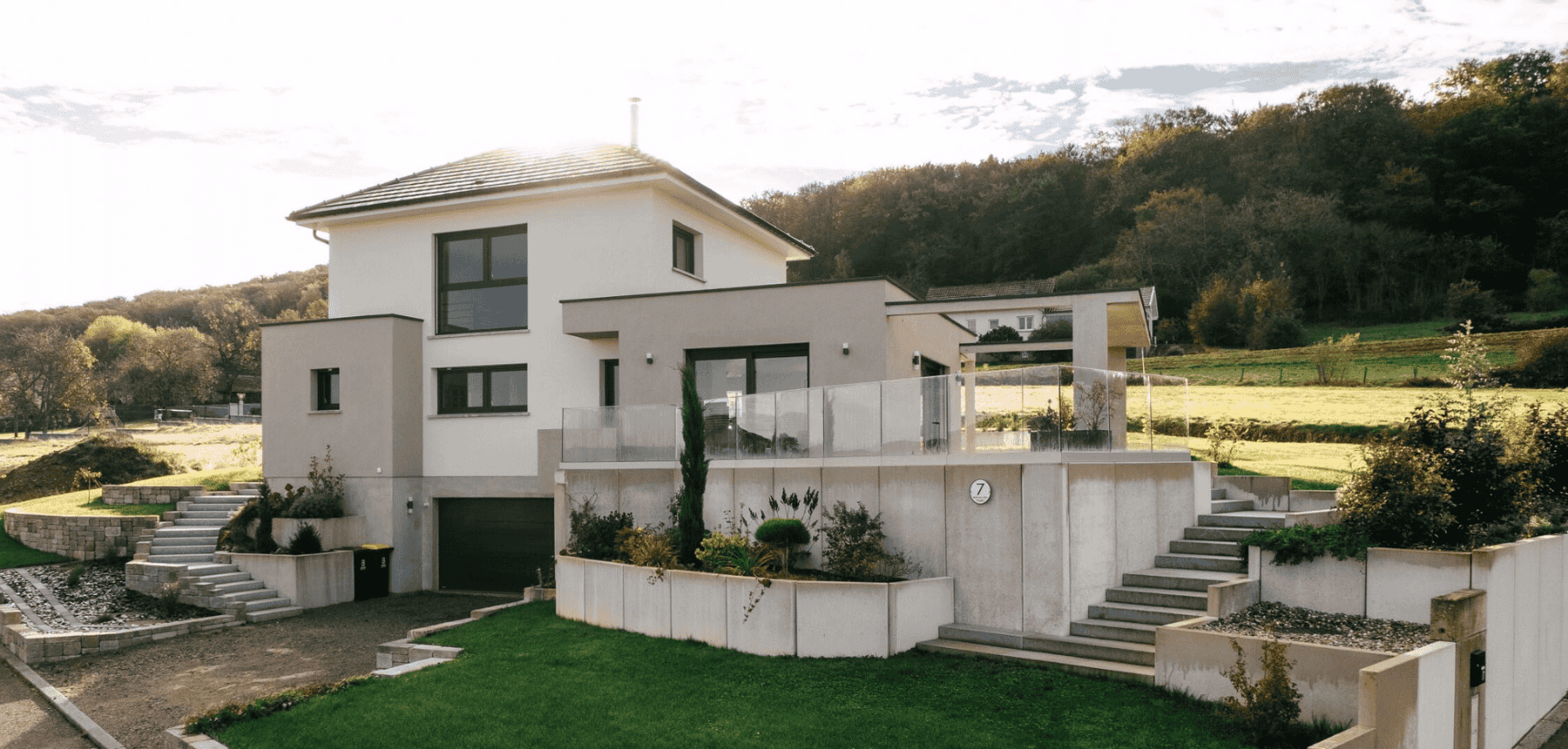 maison architecte toit plat avec deux entrees et garage